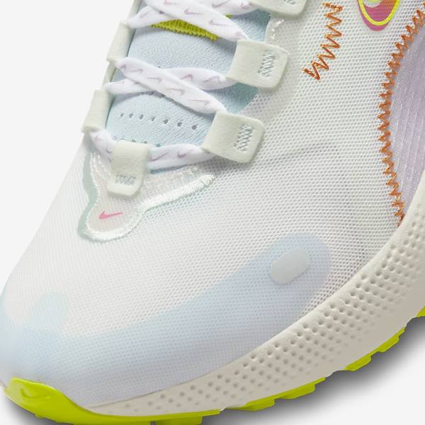 Dámské Běžecké Boty Nike React Escape Run Silniční Bílé Zelene Viacfarebný | NK578EPW