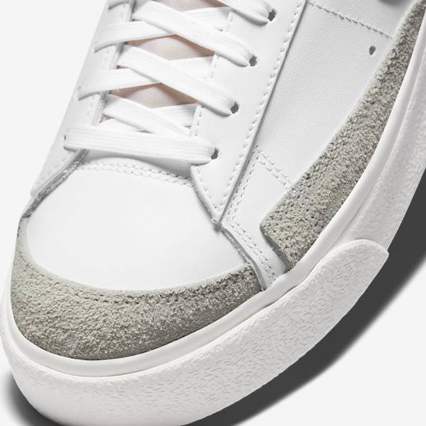 Dámské Tenisky Nike Blazer Low Platformy Bílé | NK420XAI