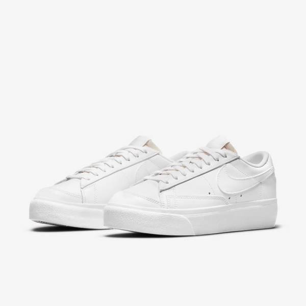 Dámské Tenisky Nike Blazer Low Platformy Bílé | NK679ZUS