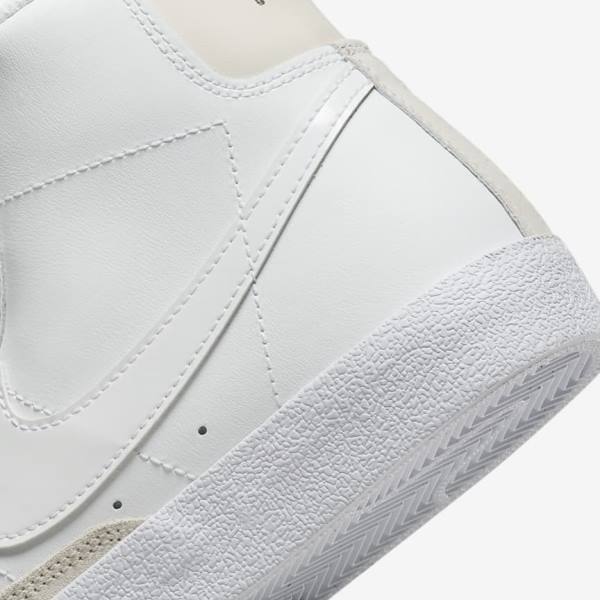 Dětské Basketbalové Boty Nike Blazer Mid 77 Older Bílé Světle Hnědé Bílé | NK089HBF