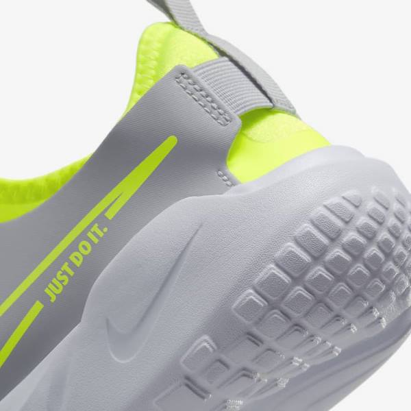 Dětské Běžecké Boty Nike Flex Runner 2 Older Silniční Šedé Blankyt | NK362URZ